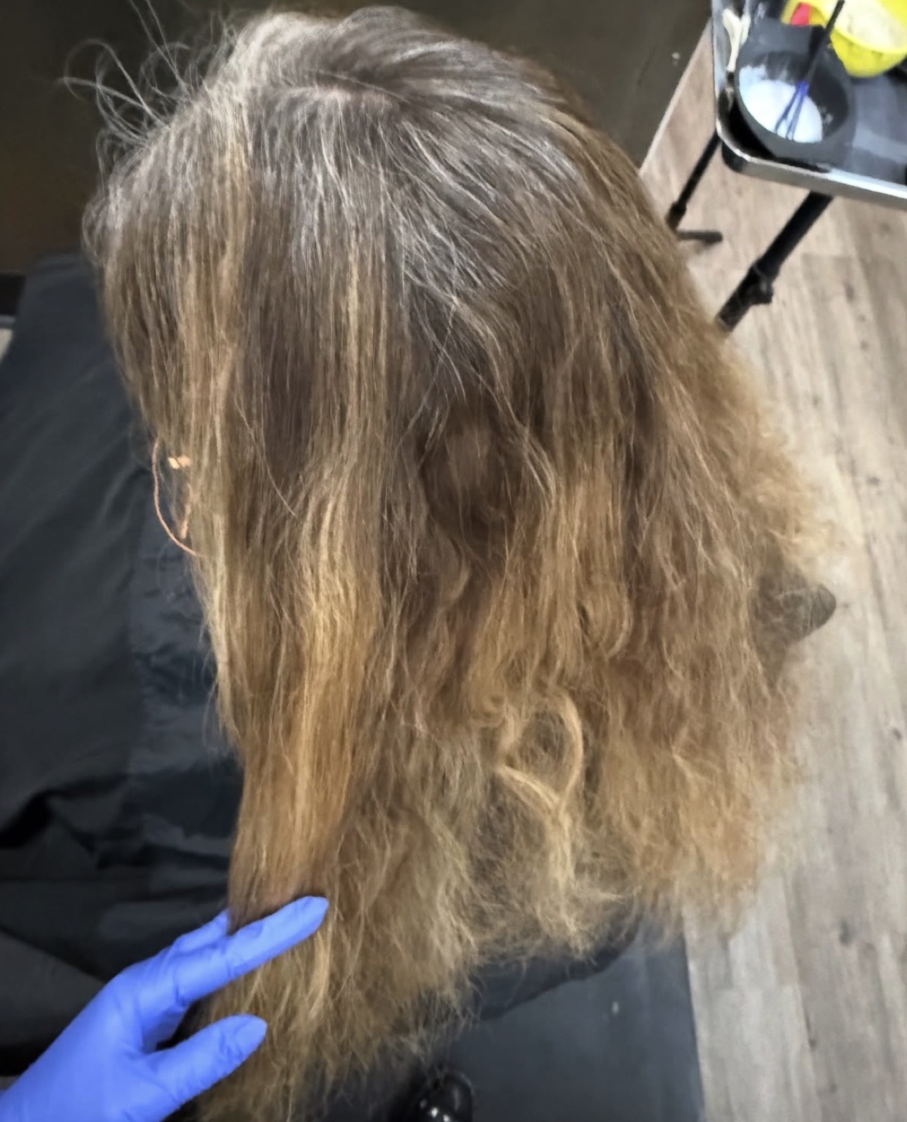 Frizzy curls before